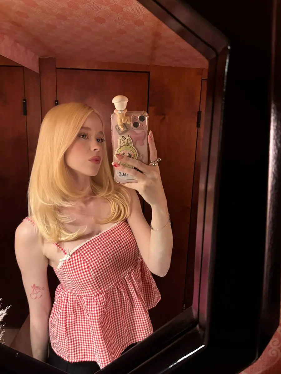 Аиша эскорт в городе Питер