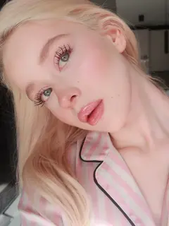 Аиша эскорт в городе Питер