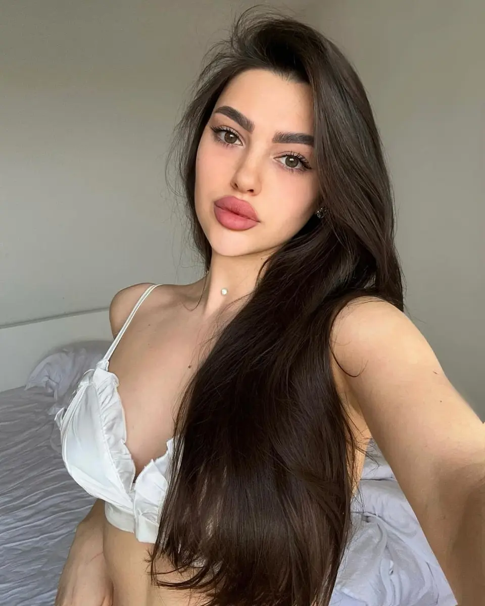 Амалия эскорт в городе Питер