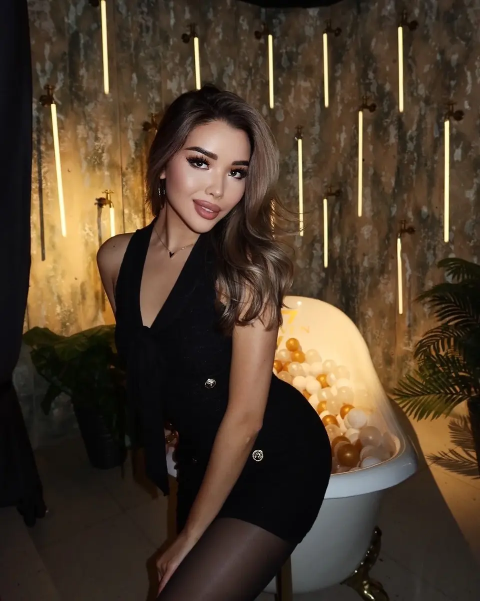 Дина эскорт в городе Питер