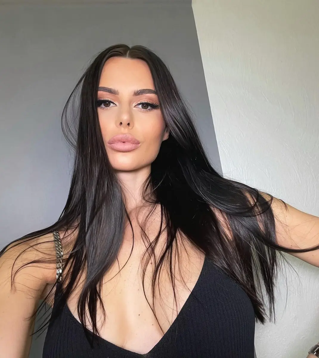 Эсме эскорт в городе Питер