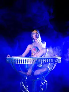 Каролиса эскорт в городе Питер