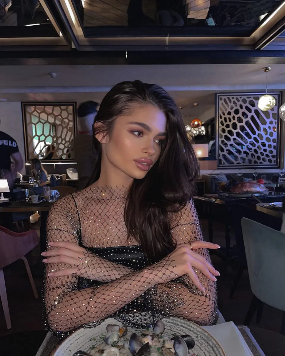 Лиза эскорт в городе Питер