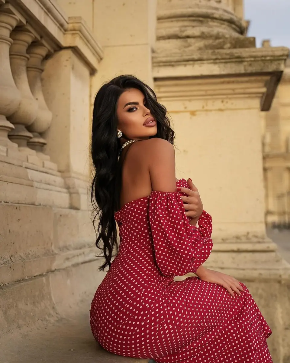 Лиззи эскорт в городе Питер