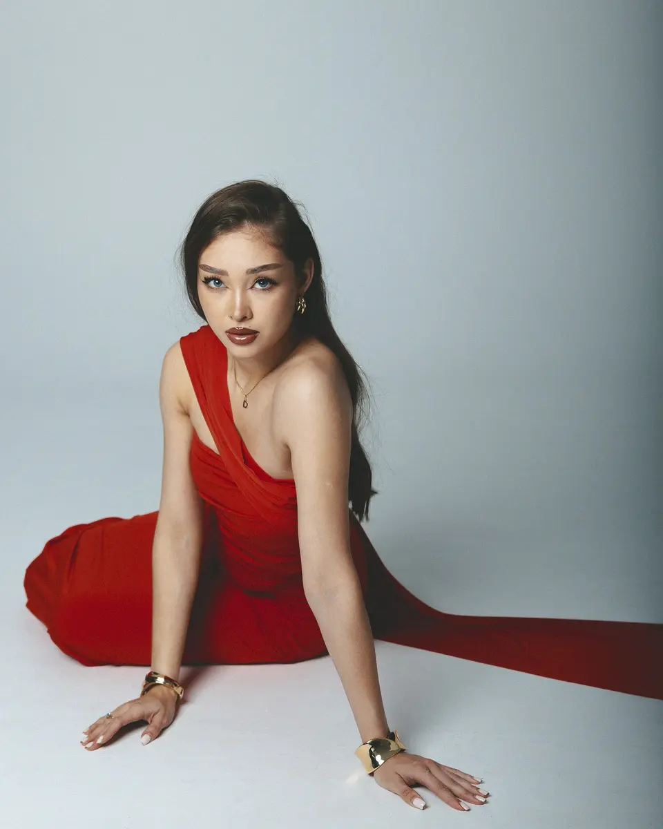 Минами эскорт в городе Питер