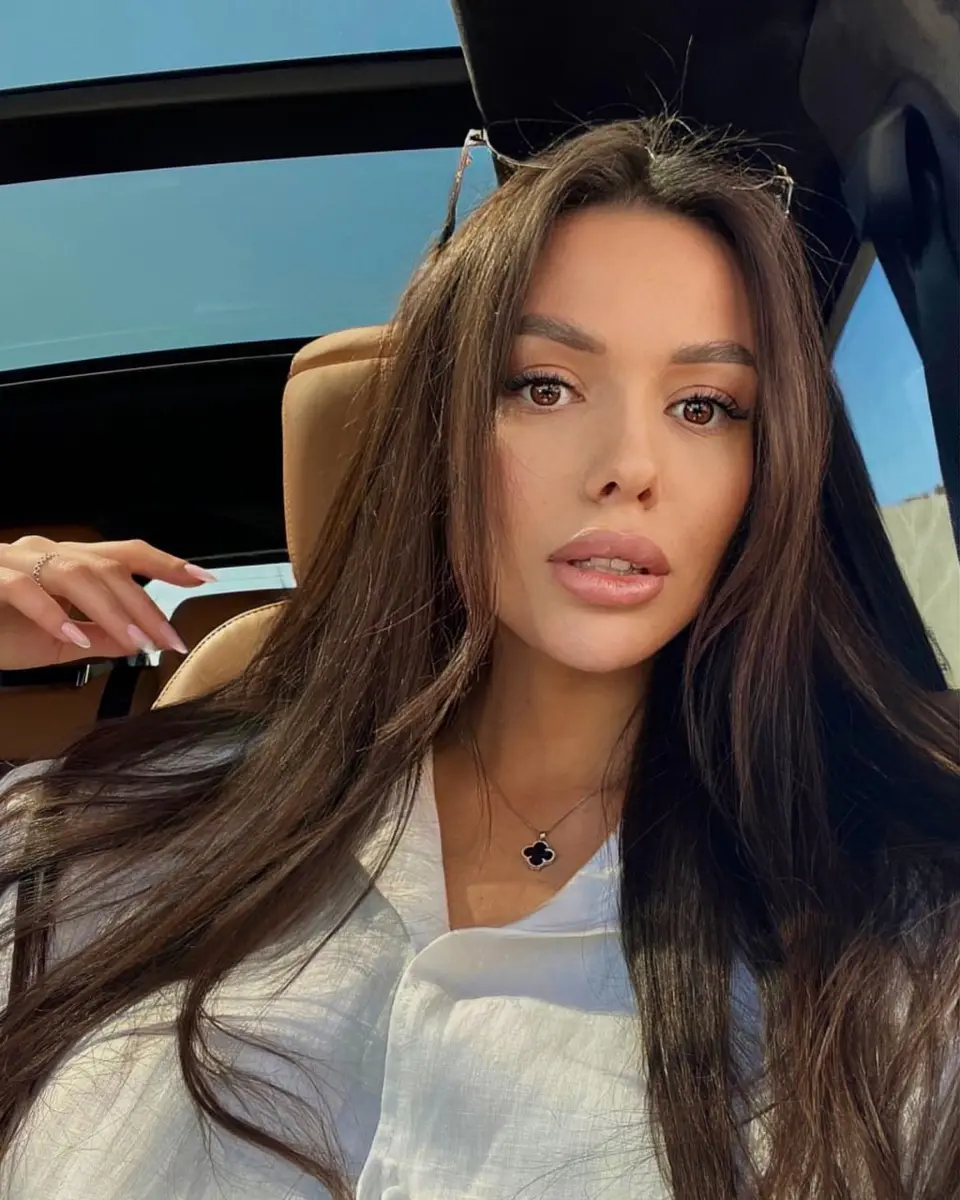 Мира эскорт в городе Питер