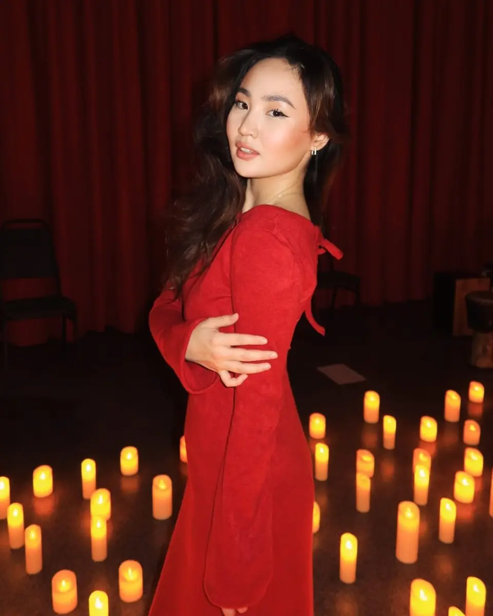 Нани эскорт в городе Питер