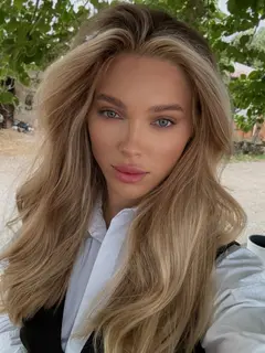 Оливка эскорт в городе Питер