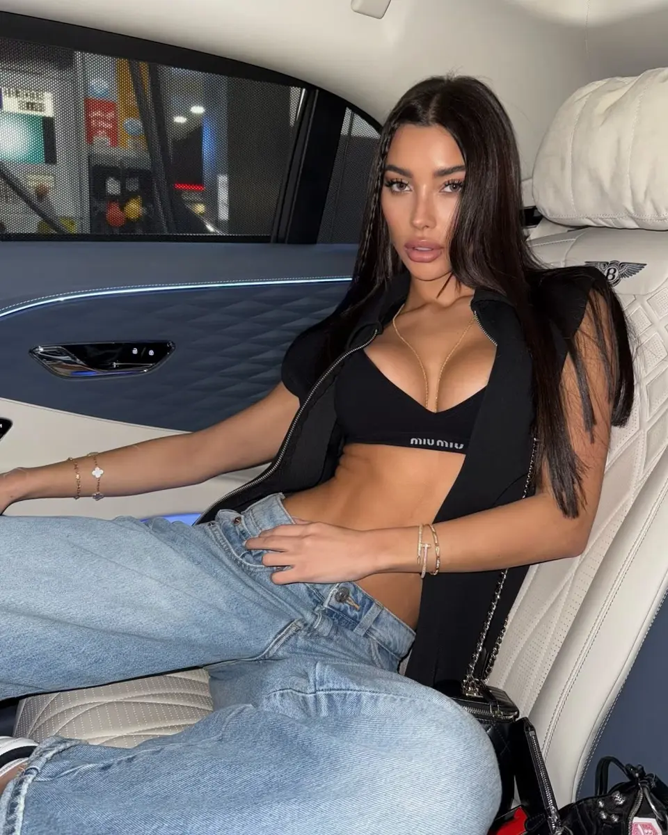 София эскорт в городе Питер