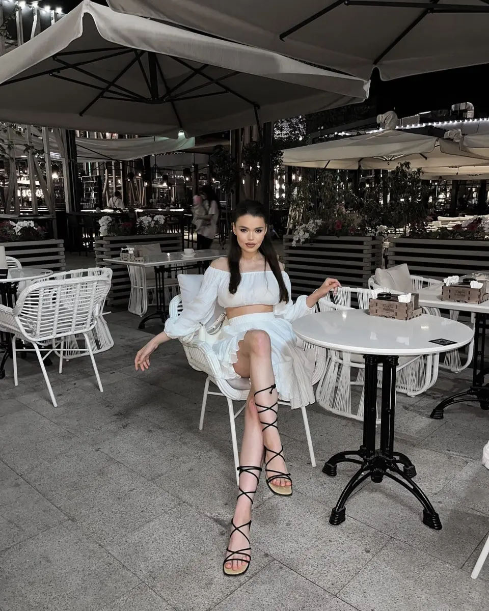 Виксория эскорт в городе Питер