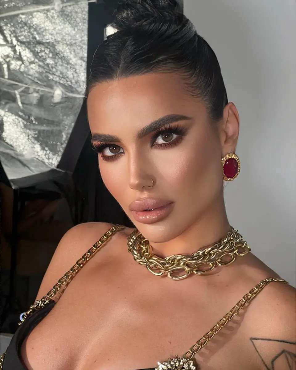 Виола эскорт в городе Питер